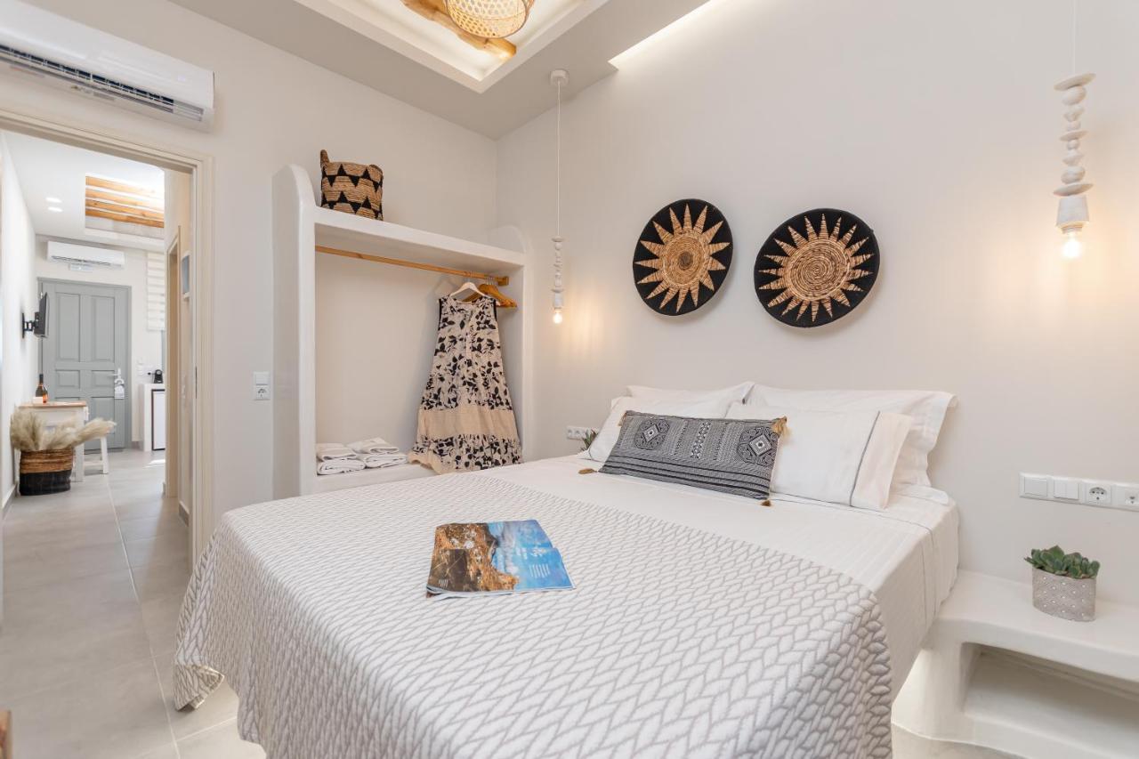 Porto Dema Luxury Suites Schoinoussa Extérieur photo