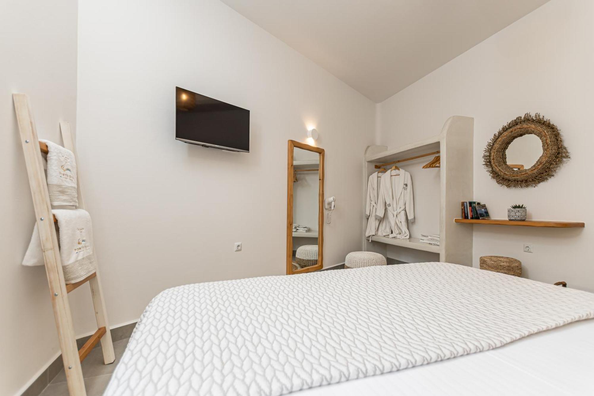 Porto Dema Luxury Suites Schoinoussa Extérieur photo