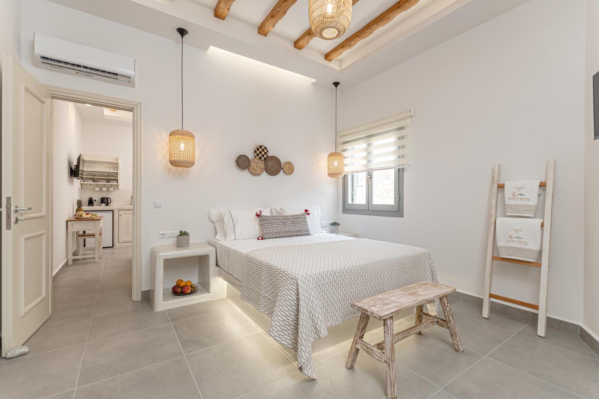 Porto Dema Luxury Suites Schoinoussa Extérieur photo