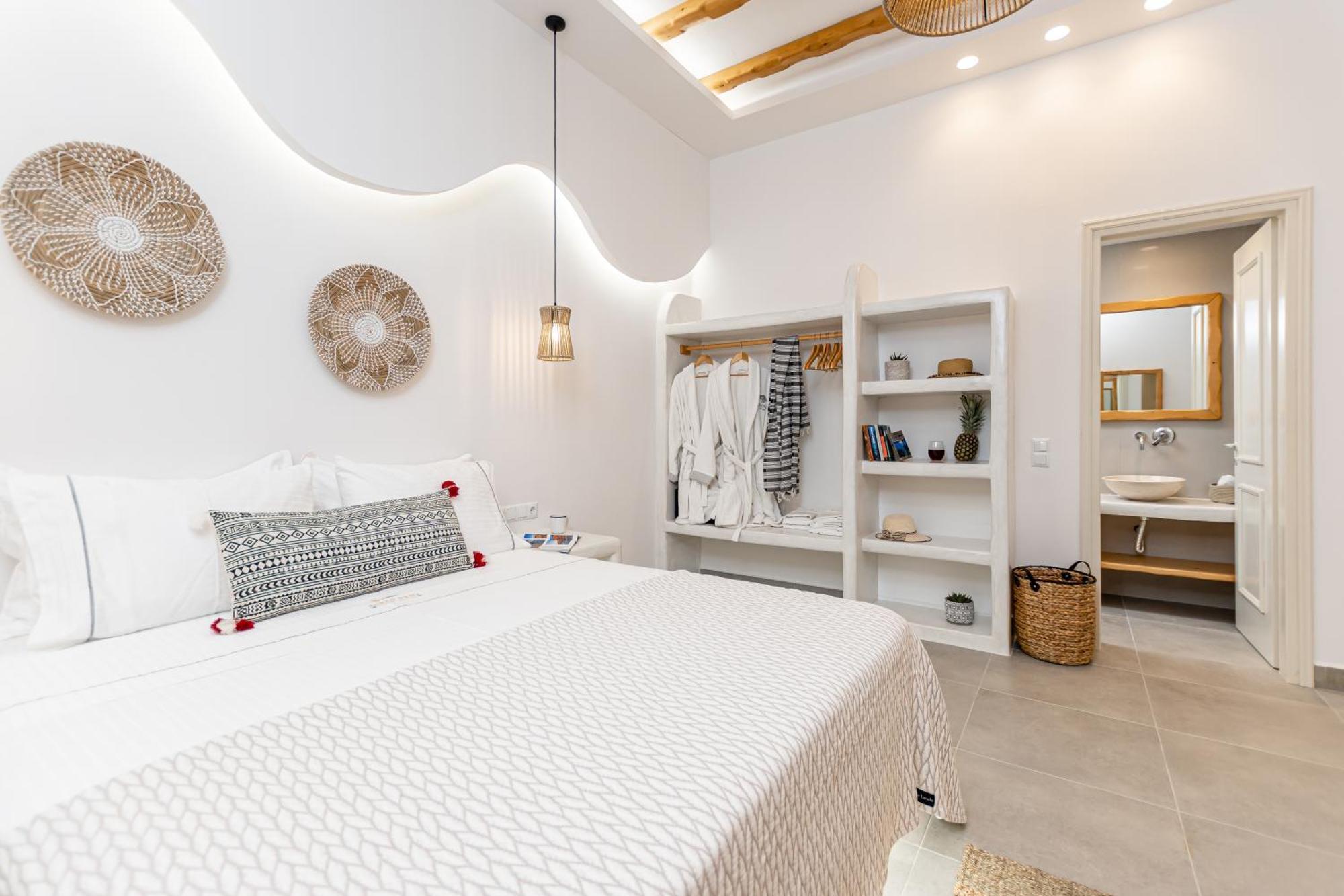 Porto Dema Luxury Suites Schoinoussa Extérieur photo