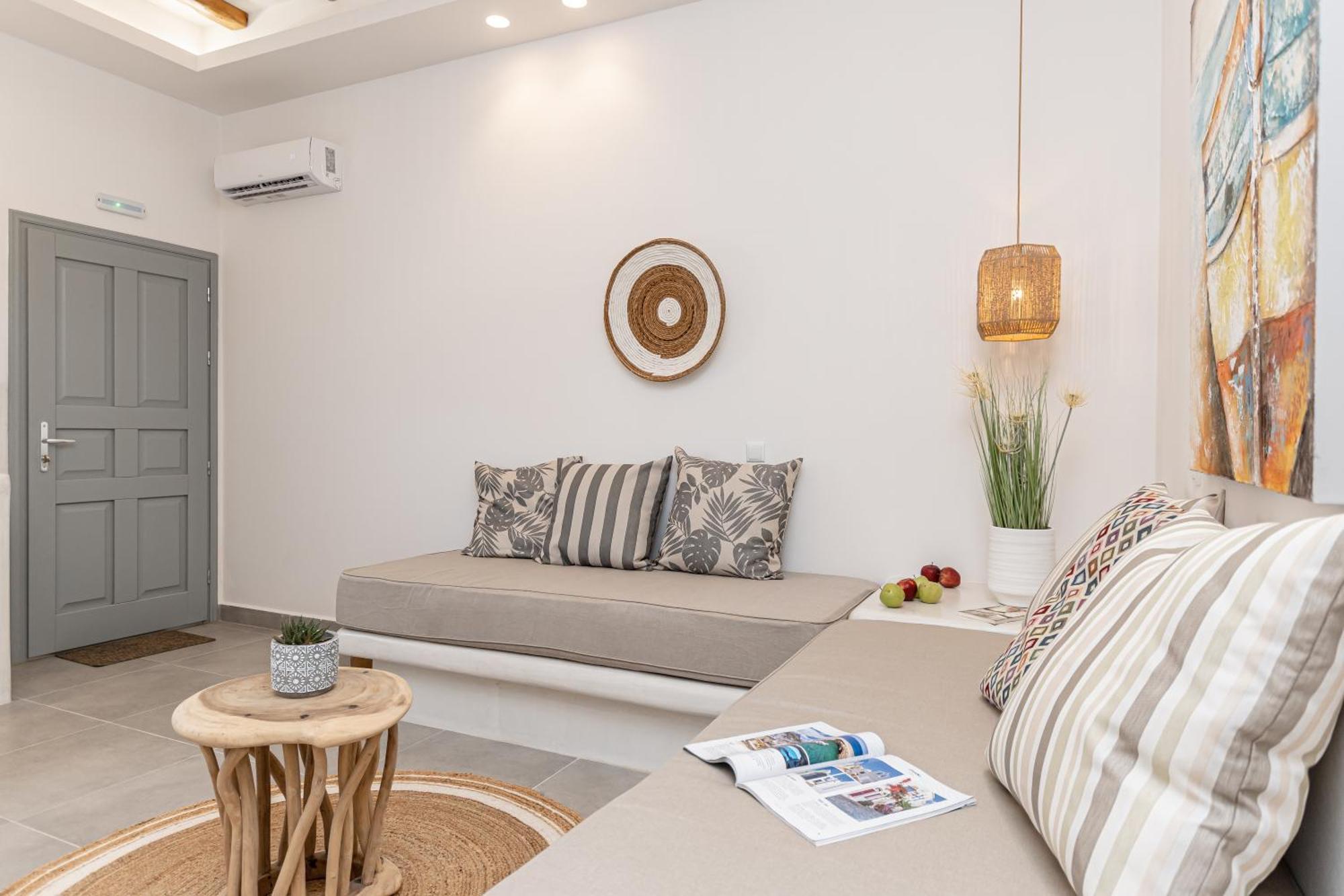 Porto Dema Luxury Suites Schoinoussa Extérieur photo
