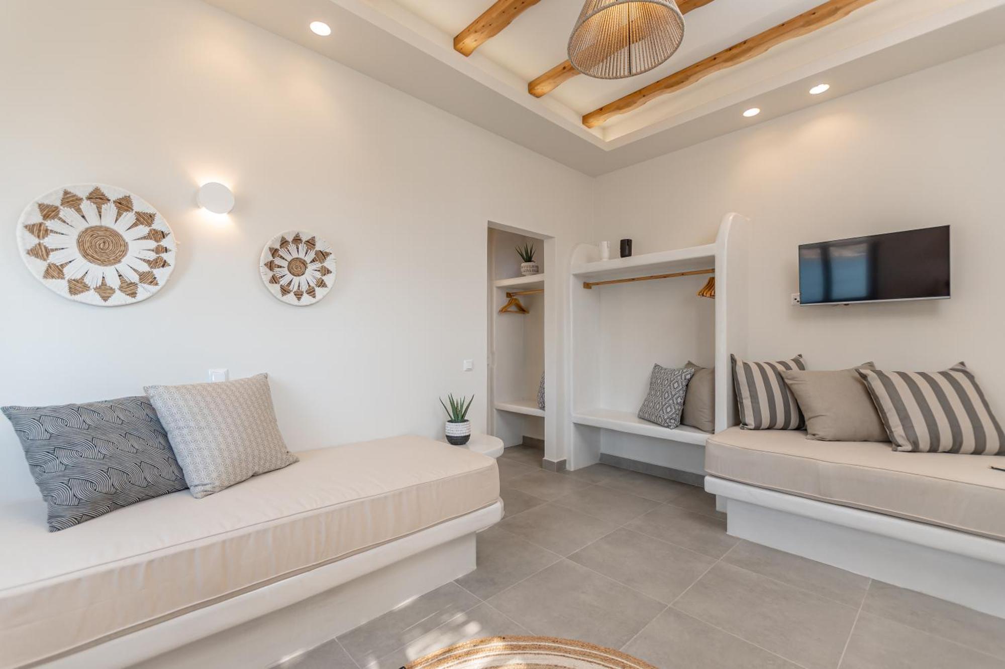 Porto Dema Luxury Suites Schoinoussa Extérieur photo